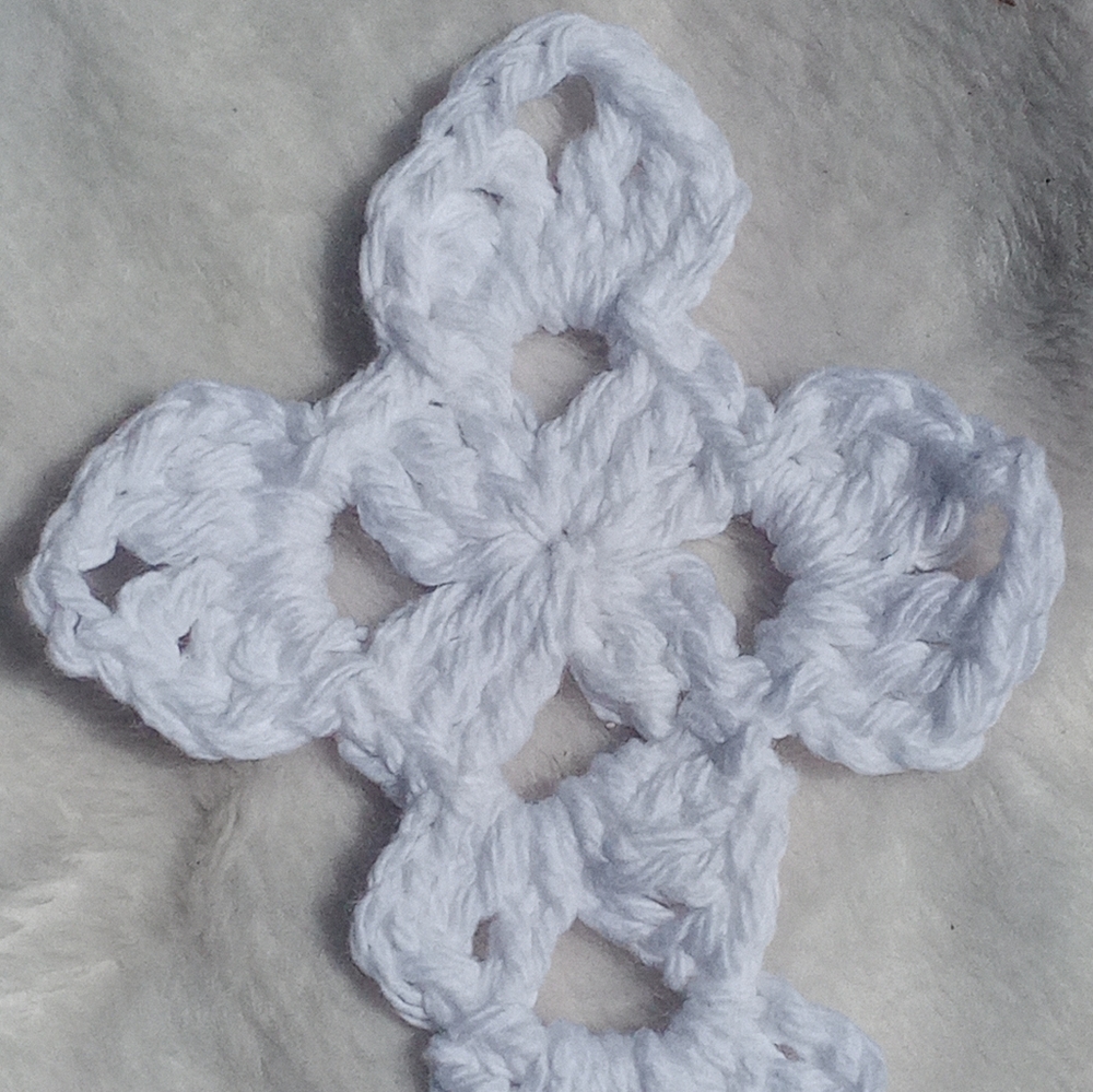 Handmade crocheted religious cross bookmark/applique 100% cotton yarn